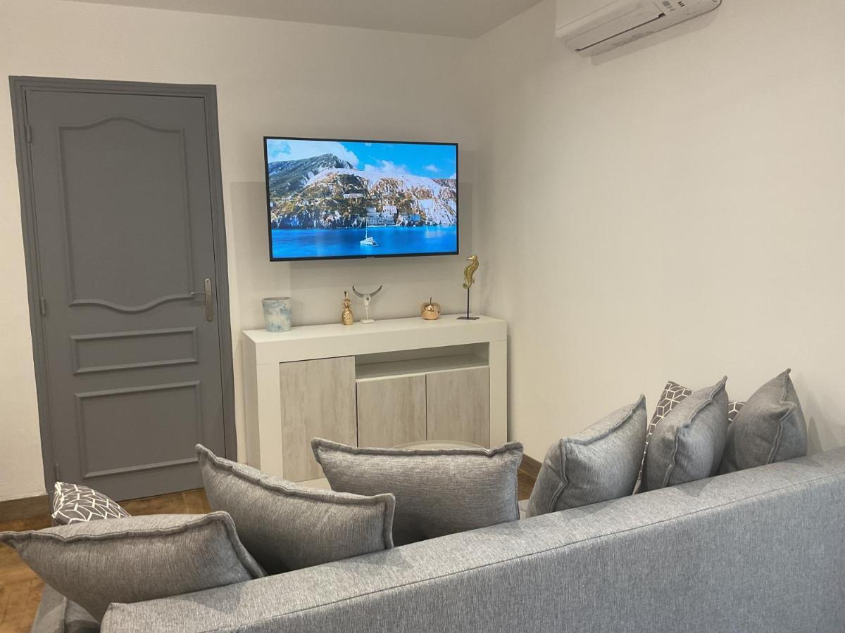 Appartement Domaine Le Rocher D Argent Avec Piscine Exterieur ,jacuzzi Interieur Et Salle De Jeux Berre-des-Alpes