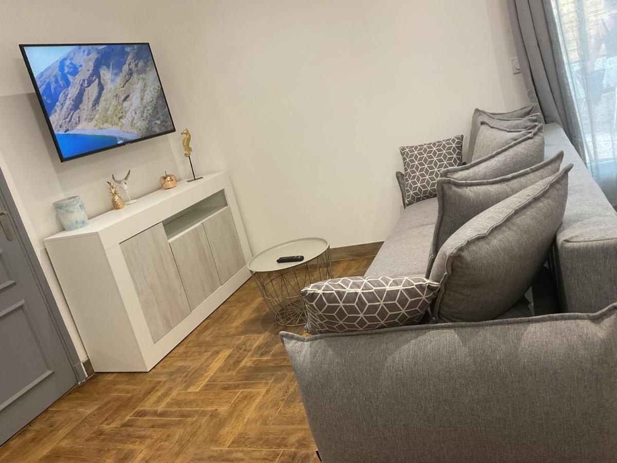 Domaine Le Rocher D Argent Avec Piscine Exterieur ,jacuzzi Interieur Et Salle De Jeux Appartement