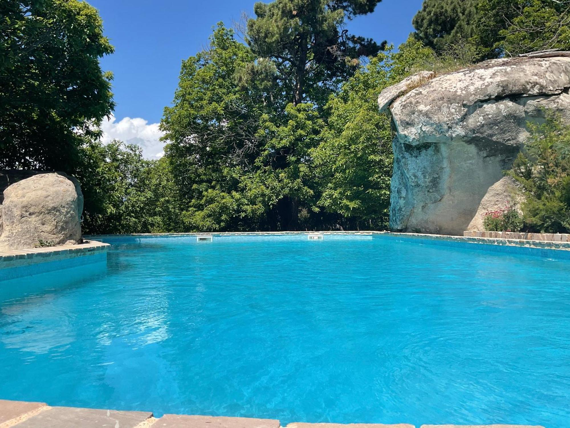 Domaine Le Rocher D Argent Avec Piscine Exterieur ,jacuzzi Interieur Et Salle De Jeux * Berre-les-Alpes