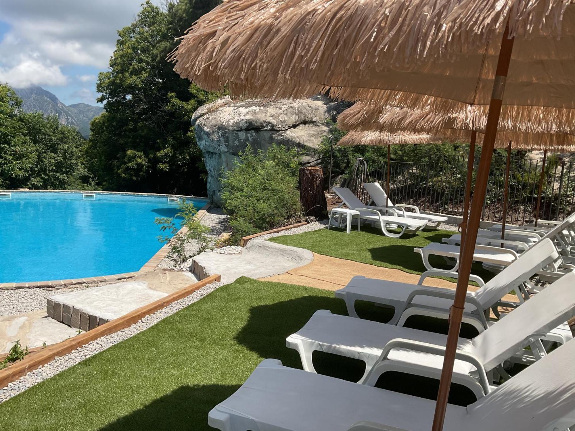 Domaine Le Rocher D Argent Avec Piscine Exterieur ,jacuzzi Interieur Et Salle De Jeux Appartement