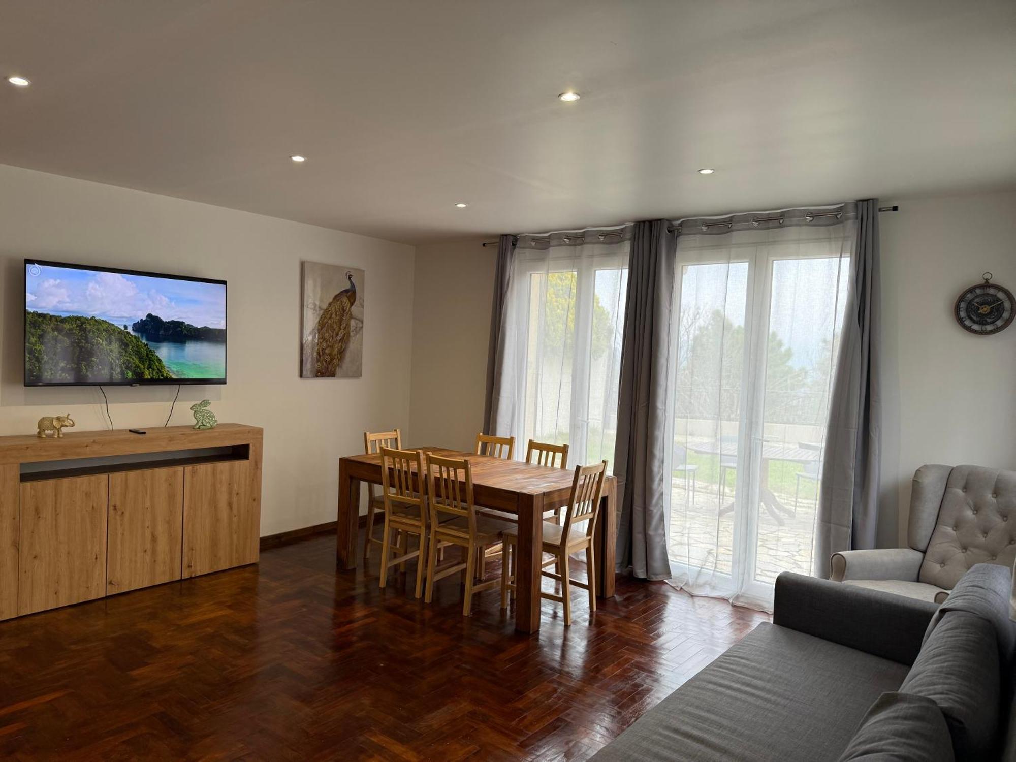 Domaine Le Rocher D Argent Avec Piscine Exterieur ,jacuzzi Interieur Et Salle De Jeux *
