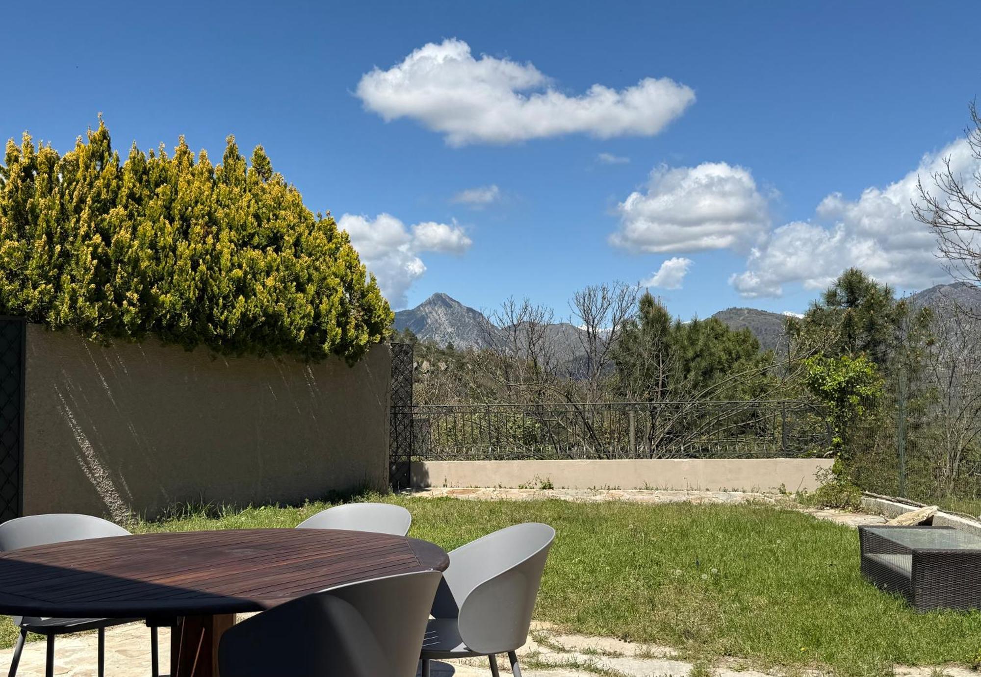 Domaine Le Rocher D Argent Avec Piscine Exterieur ,jacuzzi Interieur Et Salle De Jeux *