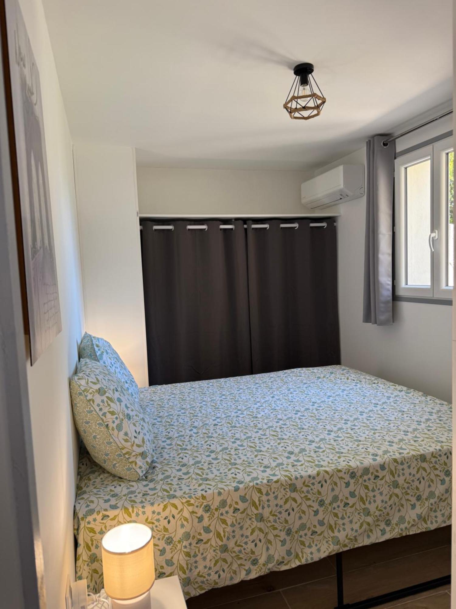 Domaine Le Rocher D Argent Avec Piscine Exterieur ,jacuzzi Interieur Et Salle De Jeux * Berre-des-Alpes