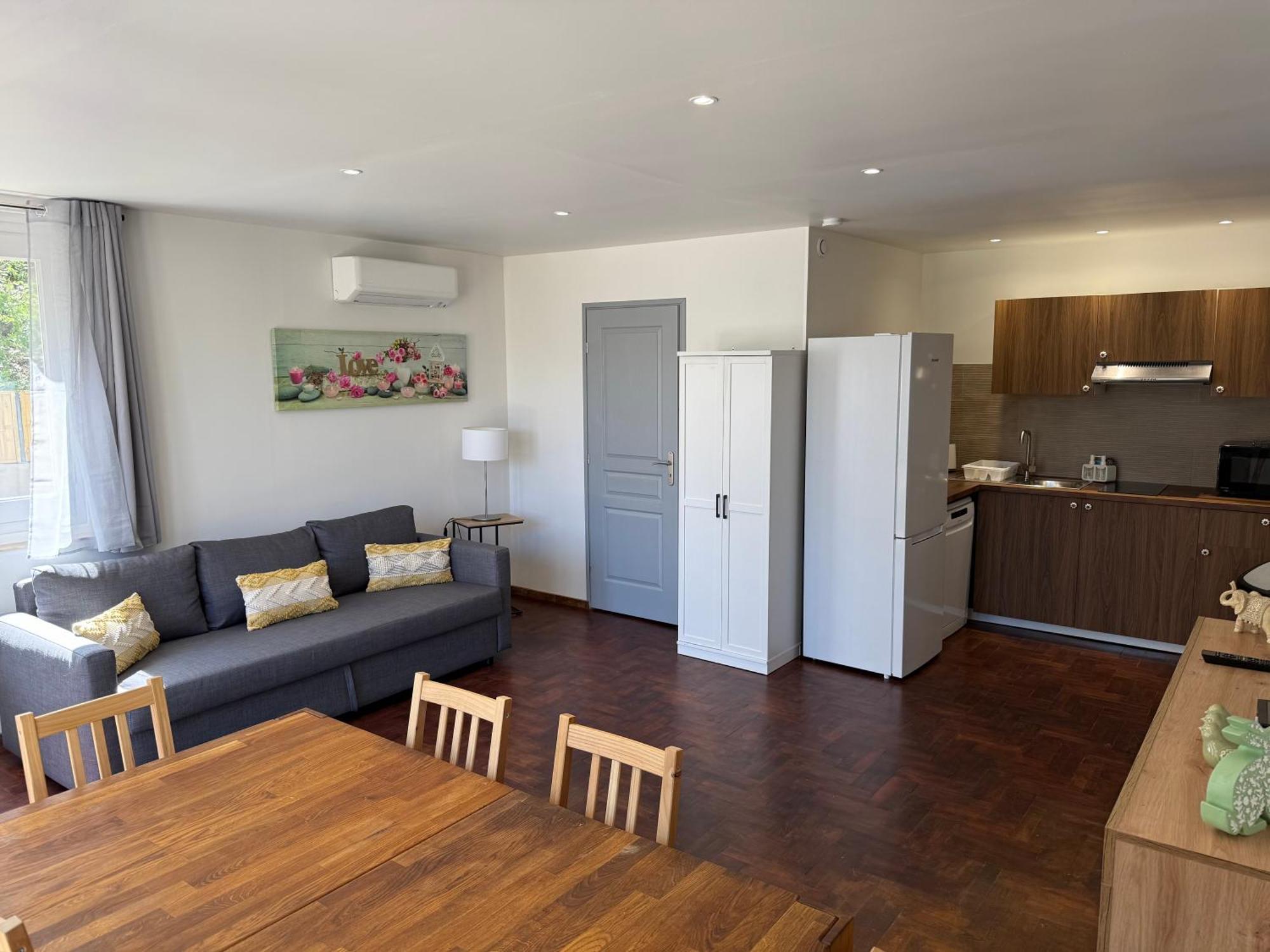 Domaine Le Rocher D Argent Avec Piscine Exterieur ,jacuzzi Interieur Et Salle De Jeux Berre-des-Alpes